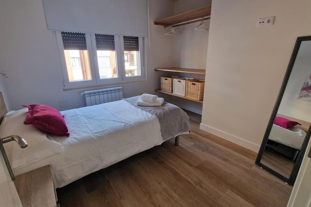 Apartamento Aires De Tineo Oviedo Ngoại thất bức ảnh